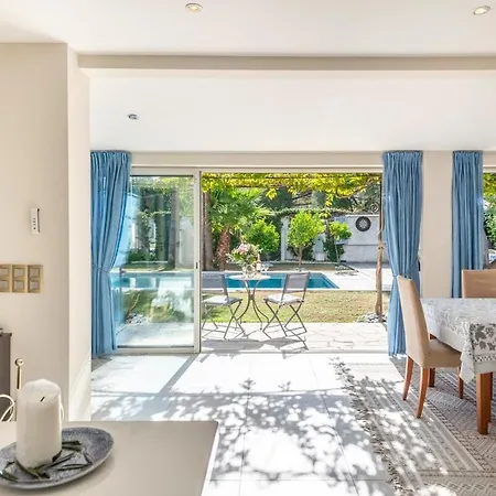 Petit Cap D'antibes *