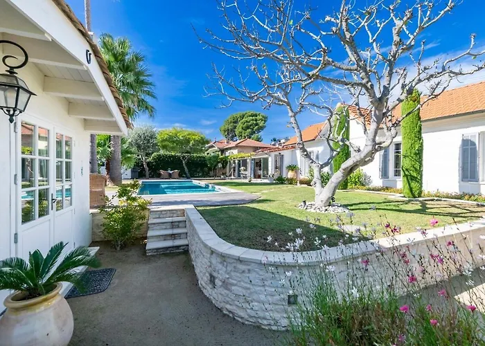 Petit Cap D'antibes *